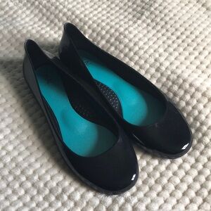 Oka -B Stylish Black Shiny Taylor Ballet Women's Flats
Used with love Size US 8